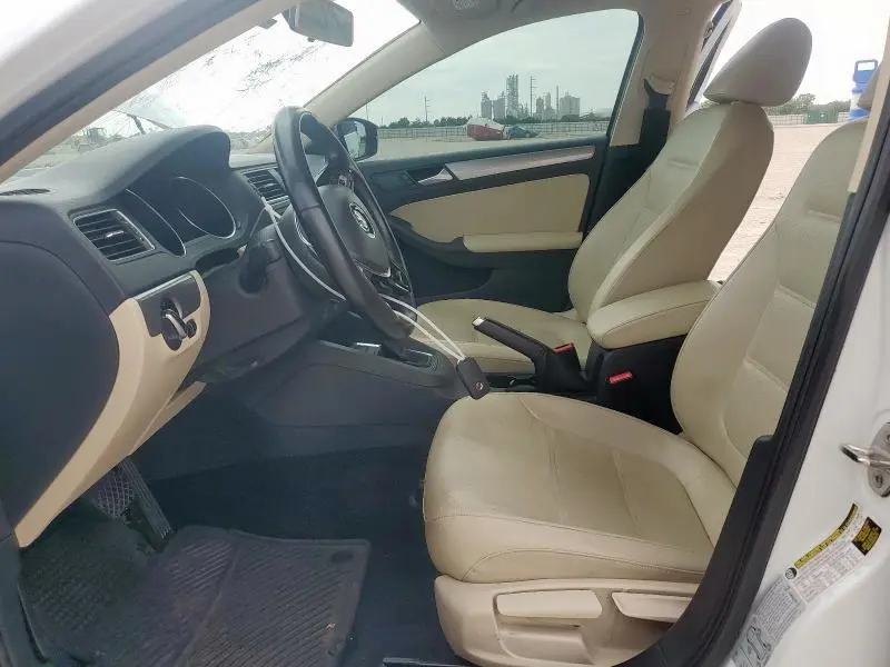 2017 VOLKSWAGEN JETTA SE