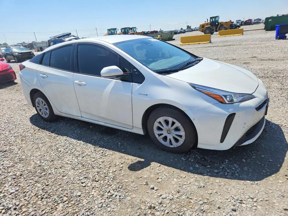 2019 TOYOTA PRIUS LE  