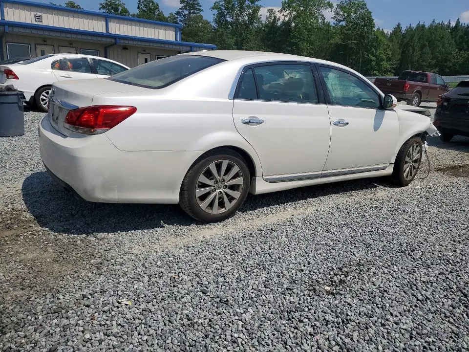 2011 TOYOTA AVALON LIMITED  