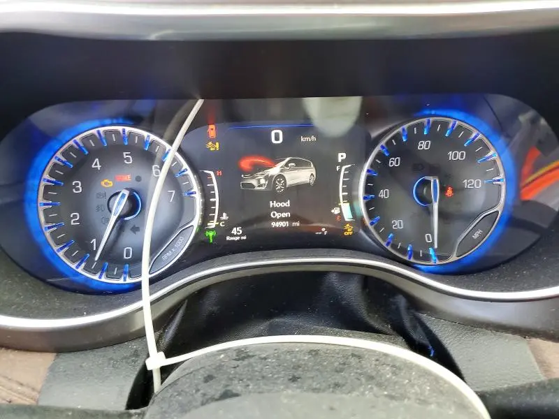2017 CHRYSLER PACIFICA LIMITED  