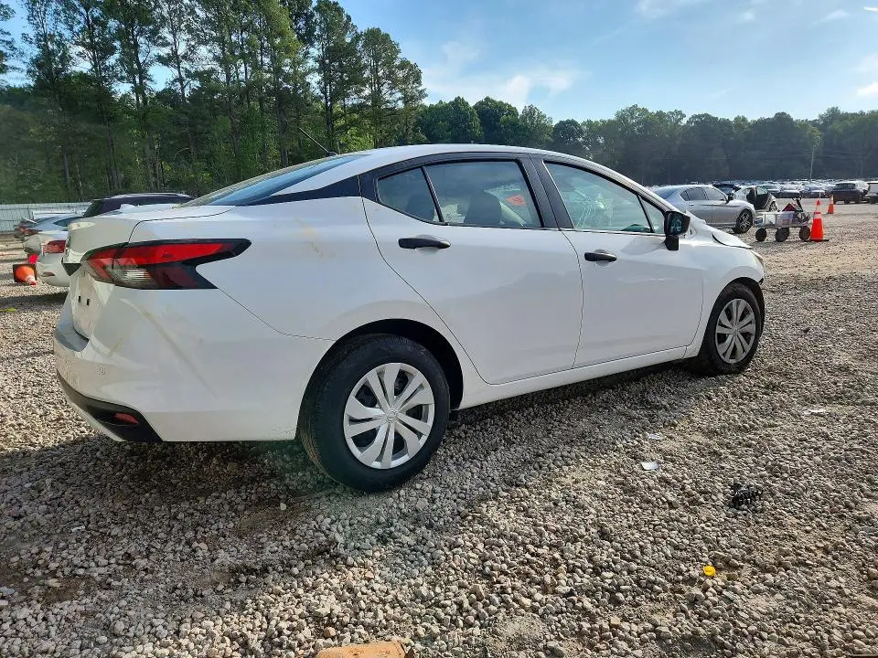 2020 NISSAN VERSA S  