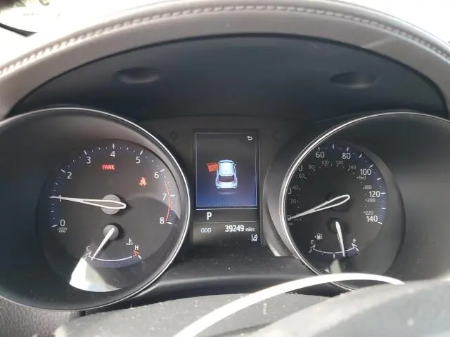 2021 TOYOTA C-HR XLE  