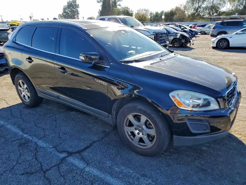 2011 VOLVO XC60 3.2  