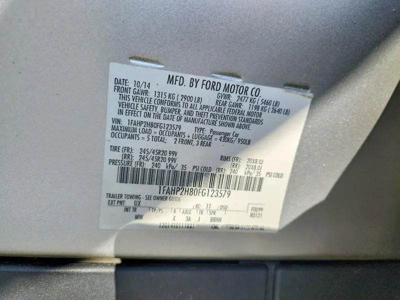 2015 FORD TAURUS SEL  