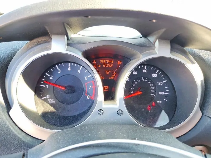 2011 NISSAN JUKE S  