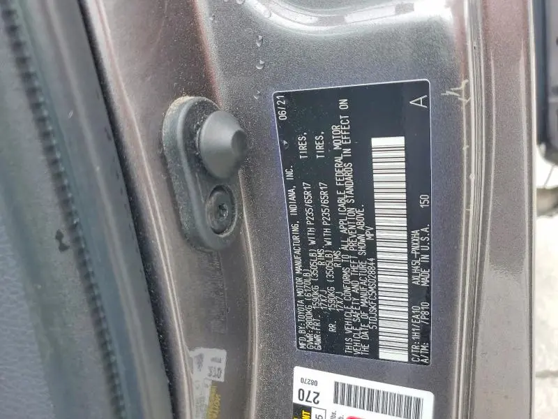 2021 TOYOTA SIENNA XLE  