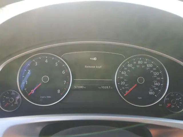 2016 VOLKSWAGEN TOUAREG SPORT  