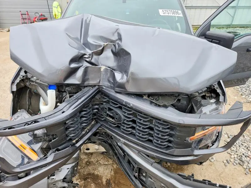 2024 FORD F150 STX  