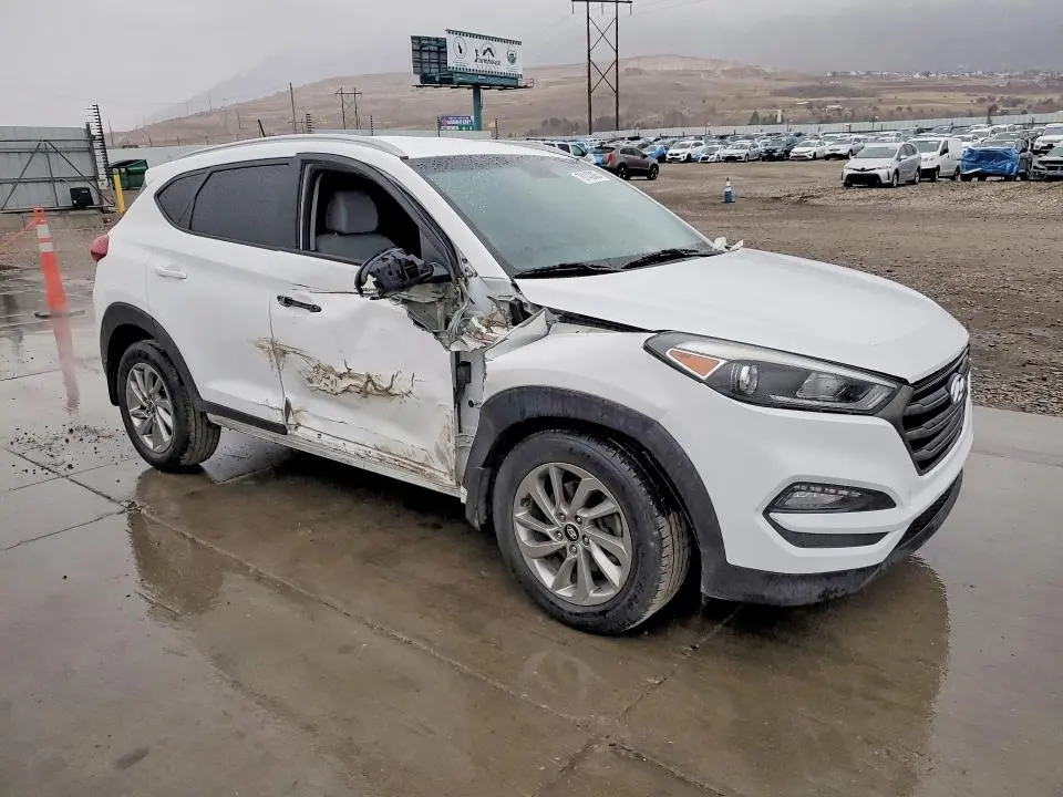 2017 HYUNDAI TUCSON   