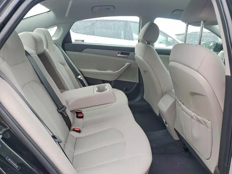 2018 HYUNDAI SONATA SE  