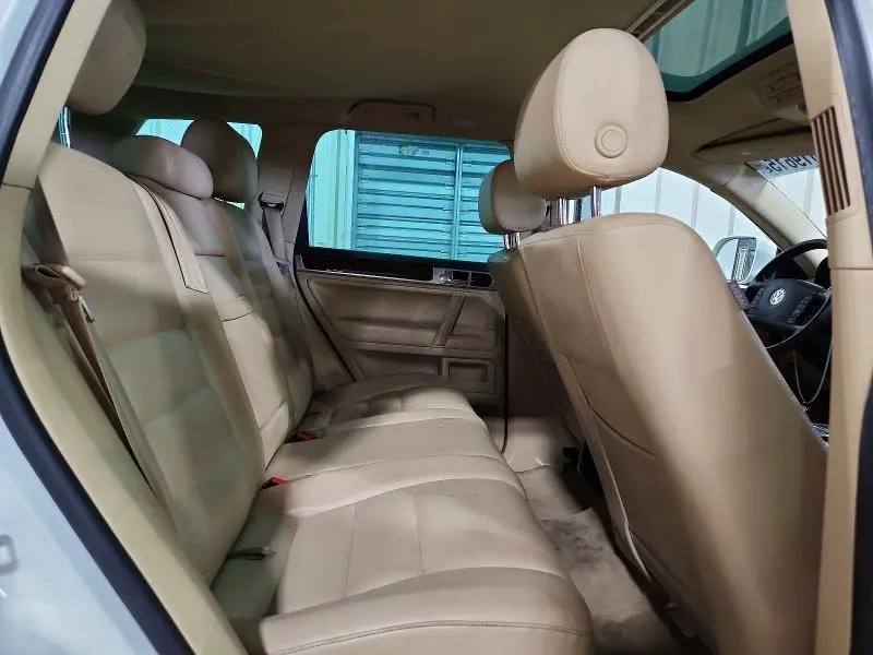 2010 VOLKSWAGEN TOUAREG V6  