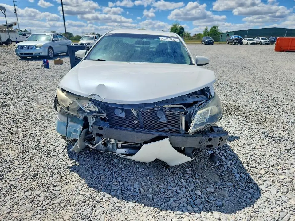 2014 TOYOTA CAMRY SE  