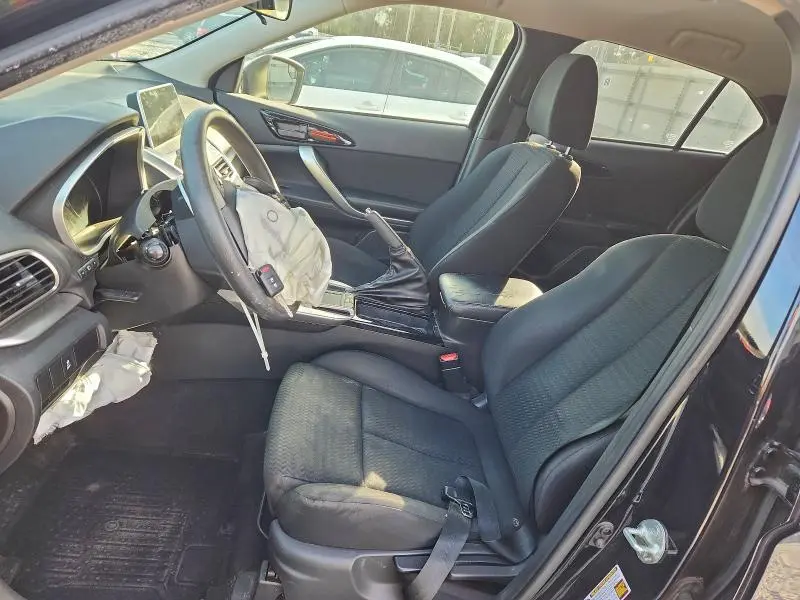 2019 MITSUBISHI ECLIPSE CROSS LE  