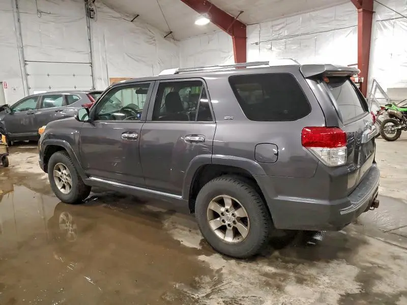 2010 TOYOTA 4RUNNER SR5  