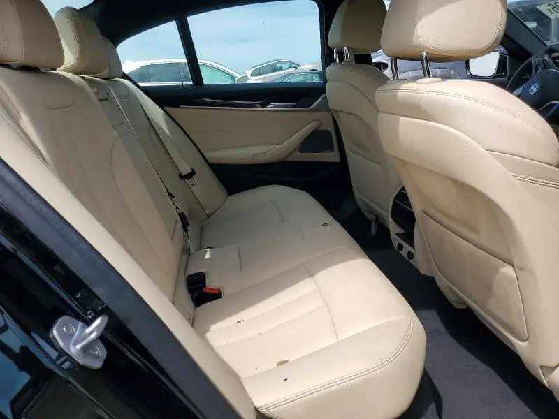 2019 BMW 530E   