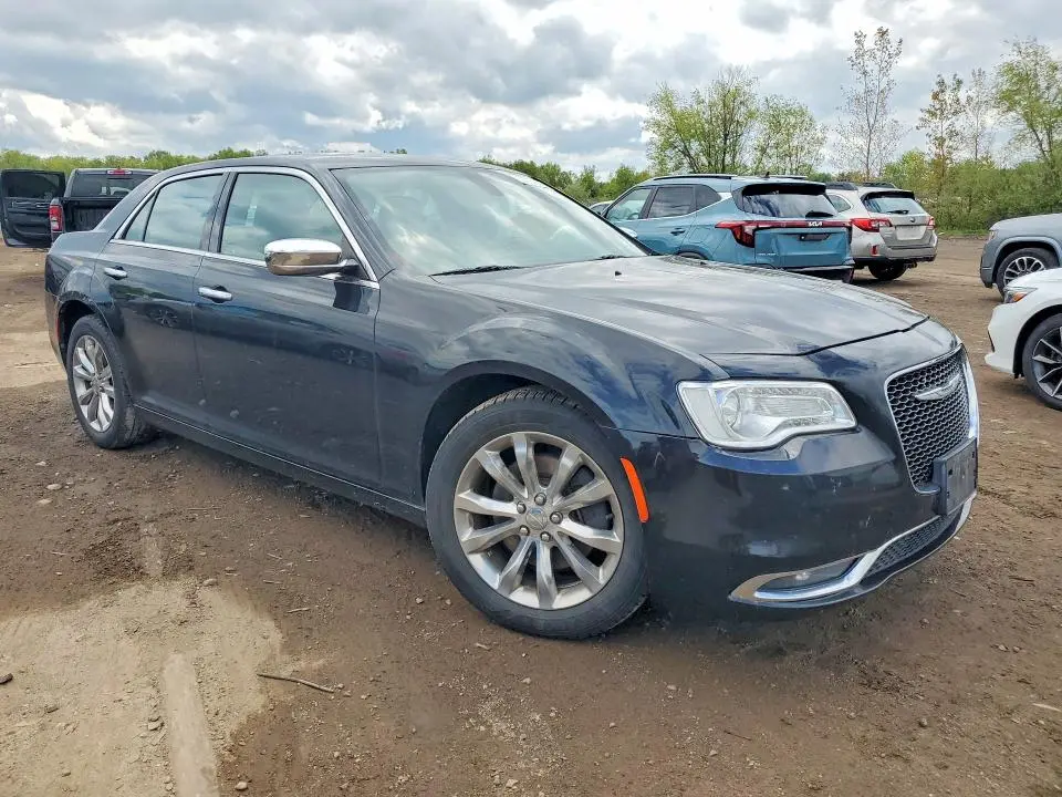 2016 CHRYSLER 300C   