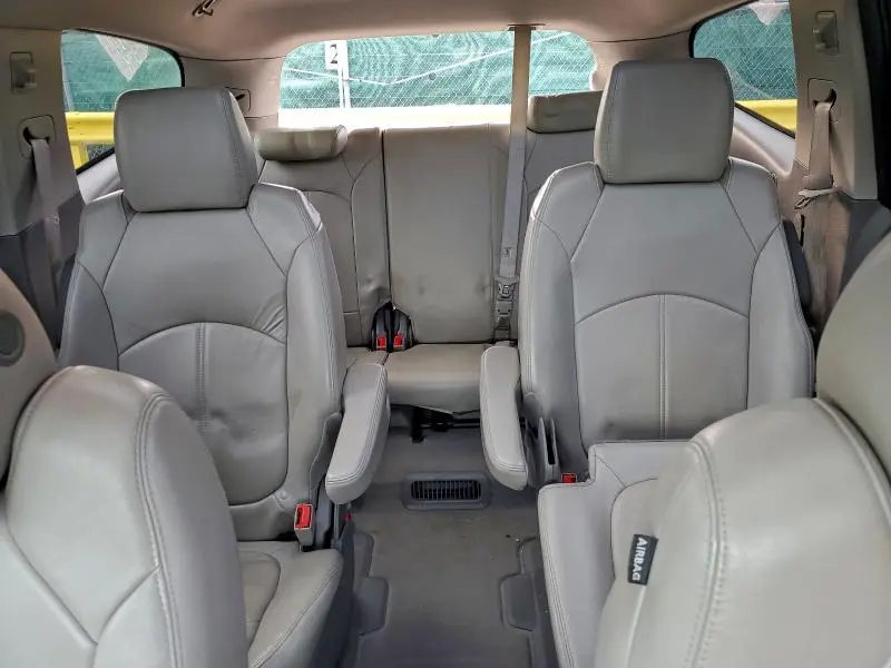 2013 CHEVROLET TRAVERSE LT  