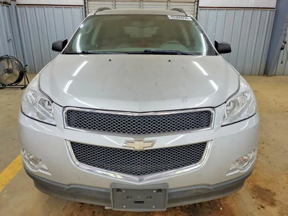 2011 CHEVROLET TRAVERSE LS  