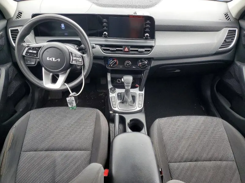 2024 KIA SELTOS LX  