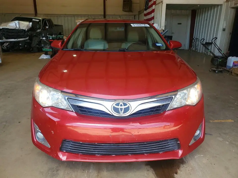 2012 TOYOTA CAMRY XLE V6  