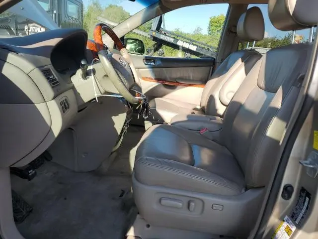 2010 TOYOTA SIENNA XLE  