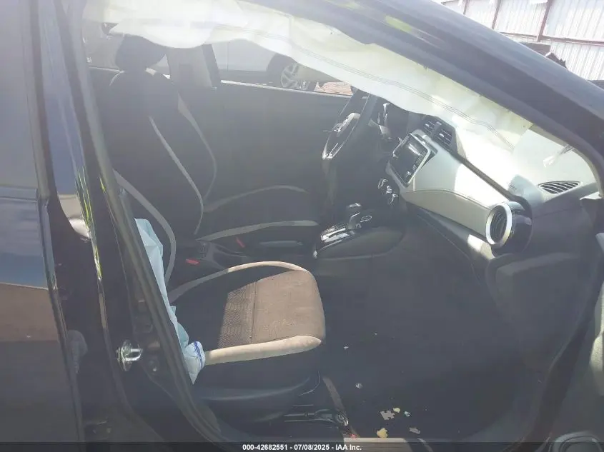 2021 NISSAN VERSA SV XTRONIC CVT