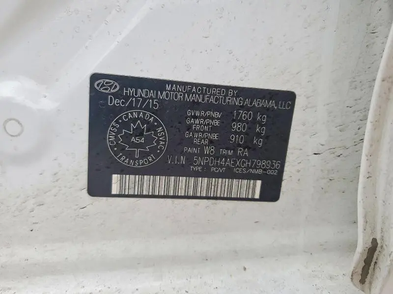 2016 HYUNDAI ELANTRA SE  