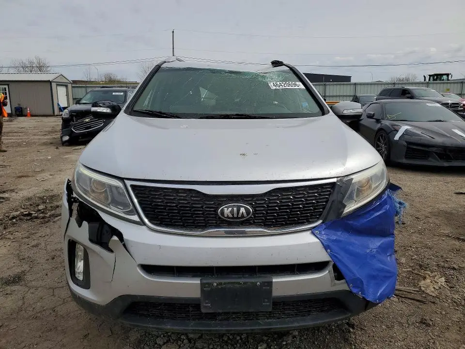 2015 KIA SORENTO LX  