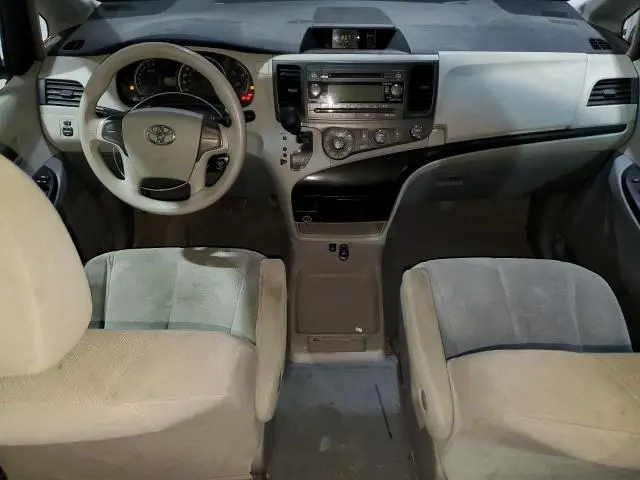 2011 TOYOTA SIENNA BASE  