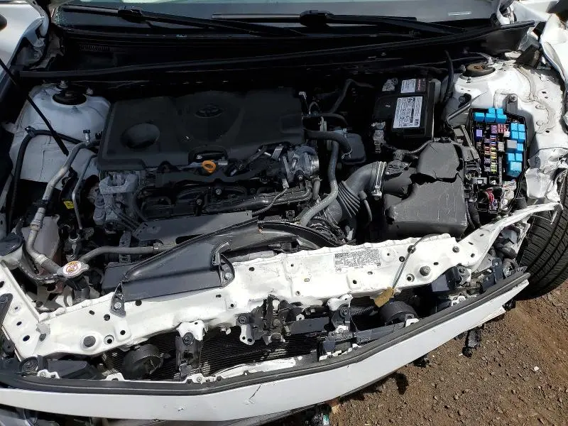 2021 TOYOTA CAMRY XLE  