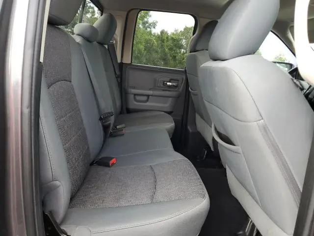 2016 RAM 1500 SLT  