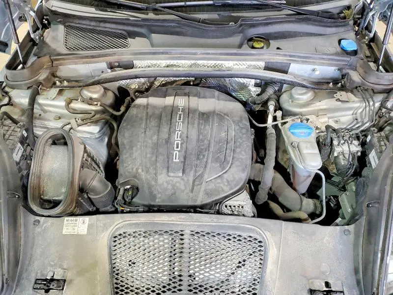 2018 PORSCHE MACAN   