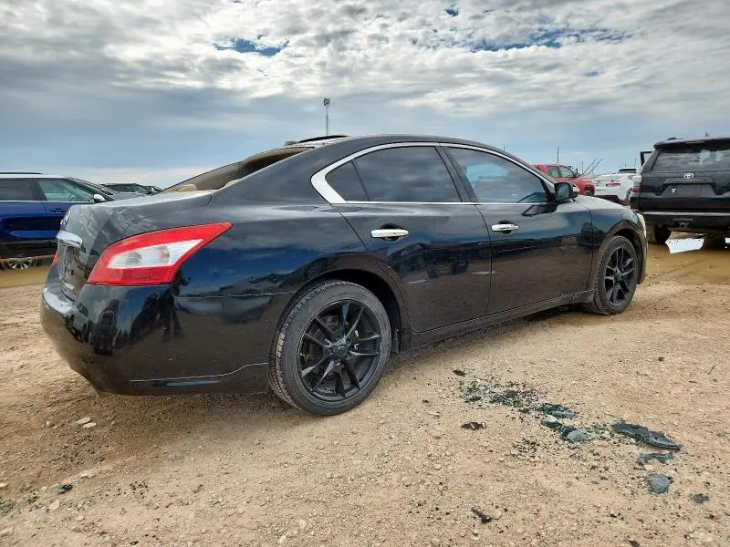 2011 NISSAN MAXIMA S  