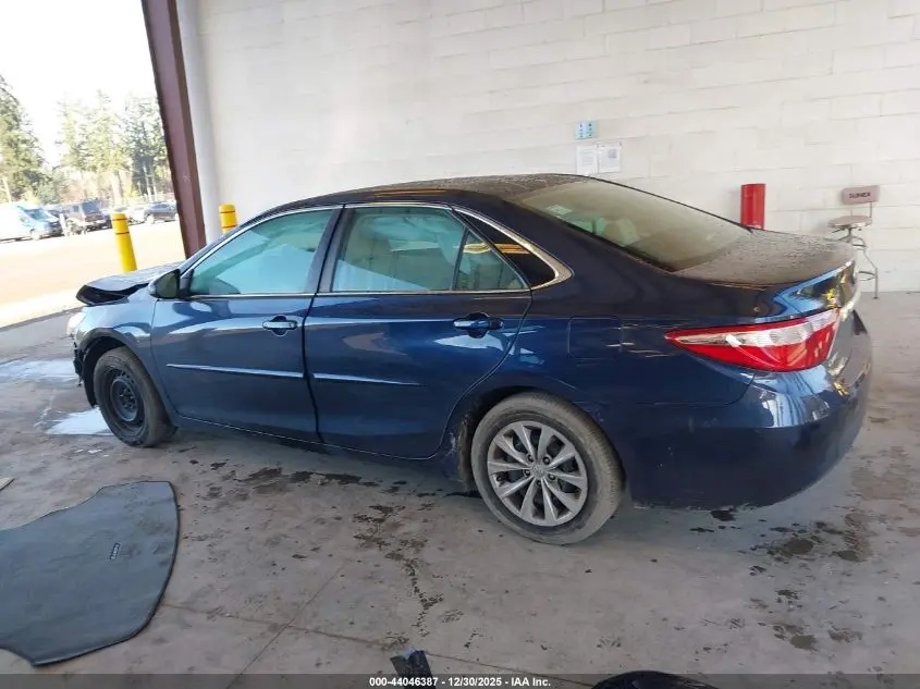 2017 TOYOTA CAMRY LE