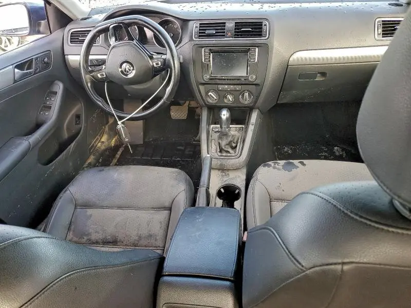 2017 VOLKSWAGEN JETTA SE  