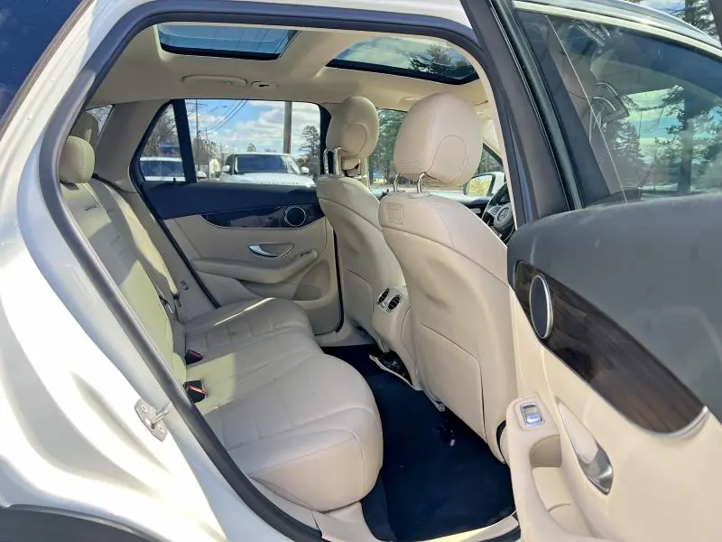 2018 MERCEDES-BENZ GLC 300  