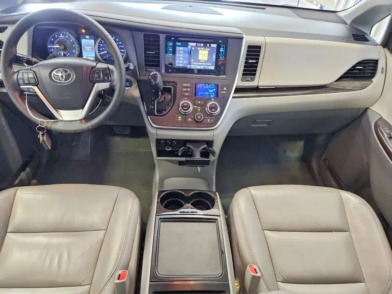 2015 TOYOTA SIENNA XLE PREMIUM 8-PASSENGER  