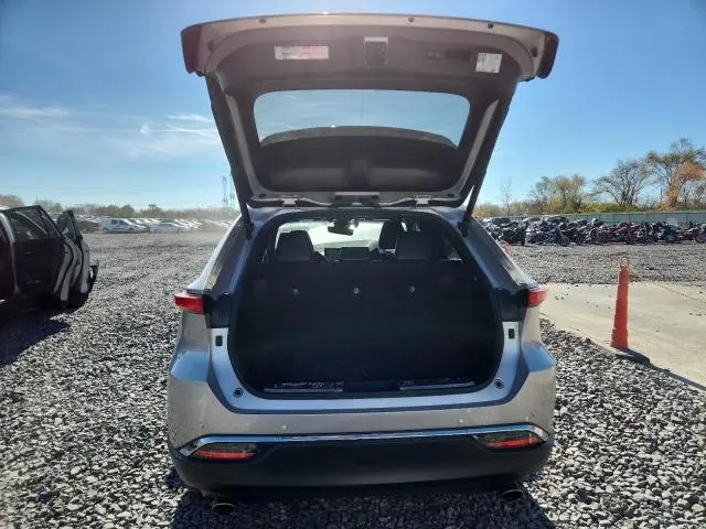 2022 TOYOTA VENZA LE  