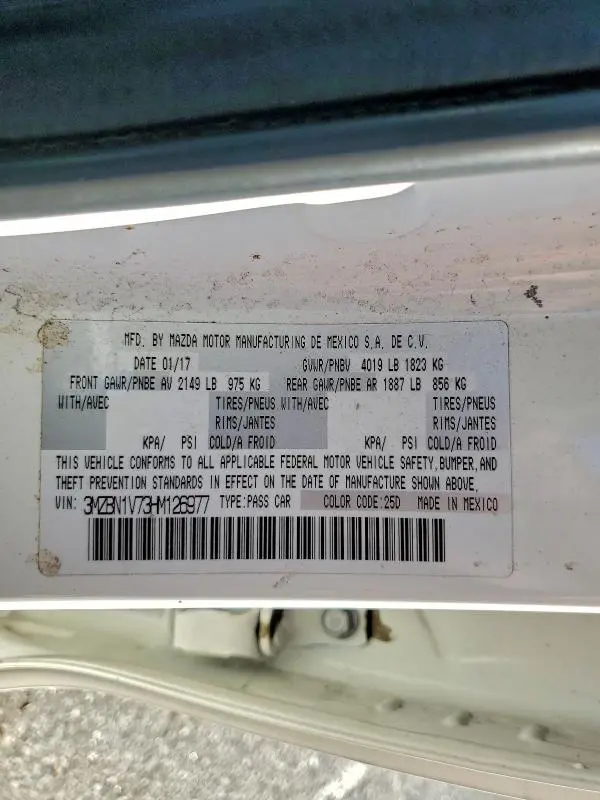 2017 MAZDA 3 TOURING  