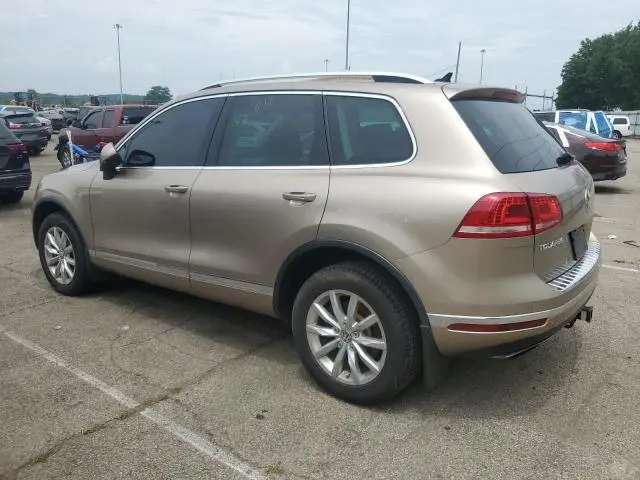2016 VOLKSWAGEN TOUAREG SPORT  