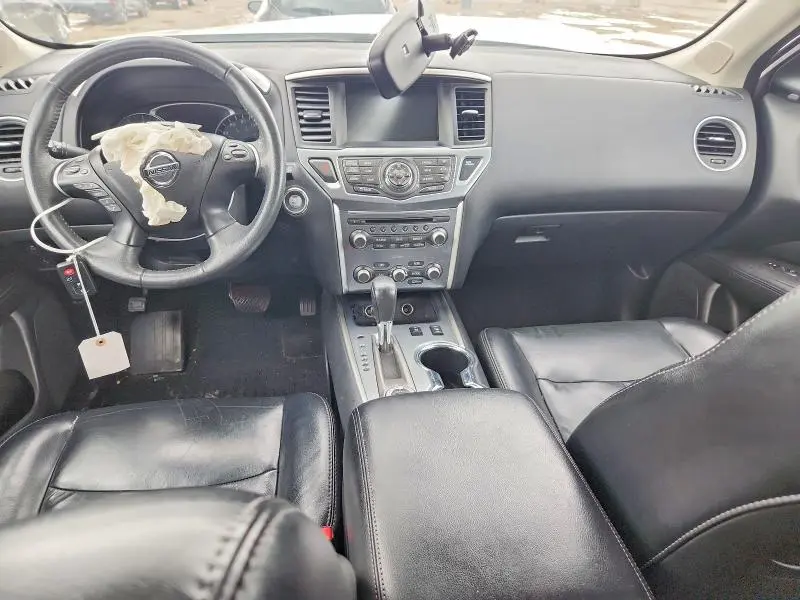 2017 NISSAN PATHFINDER SL  