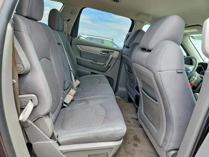2017 CHEVROLET TRAVERSE LS  