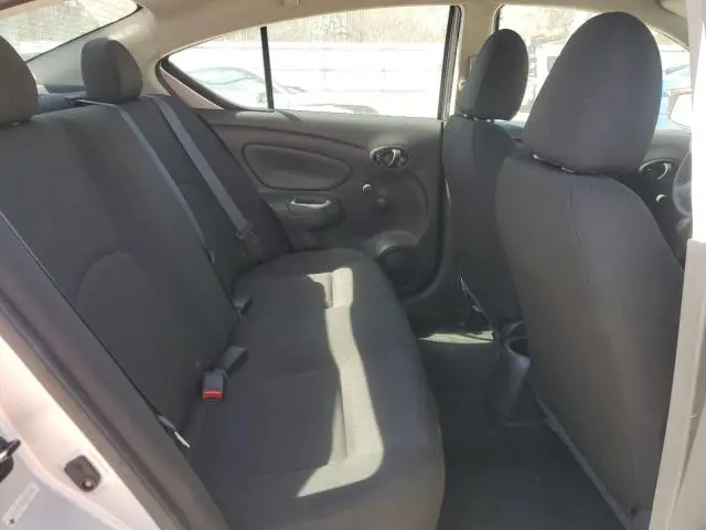 2019 NISSAN VERSA S