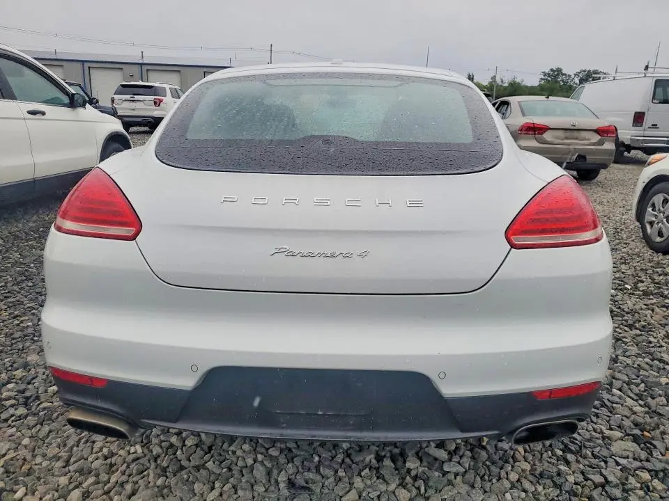 2016 PORSCHE PANAMERA 2  