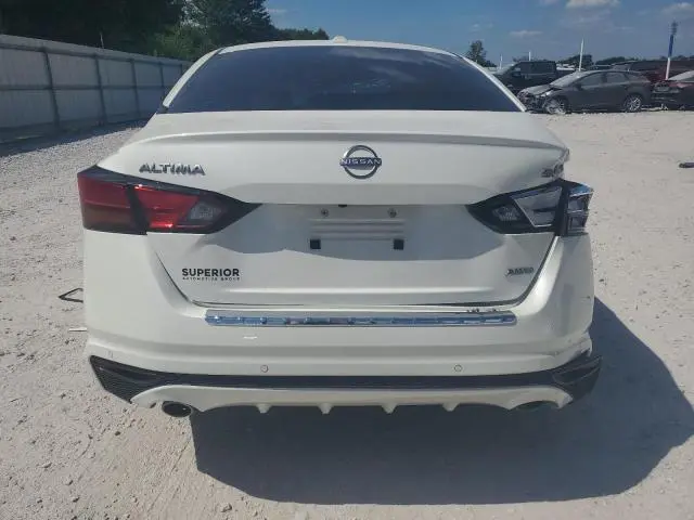 2023 NISSAN ALTIMA SV  