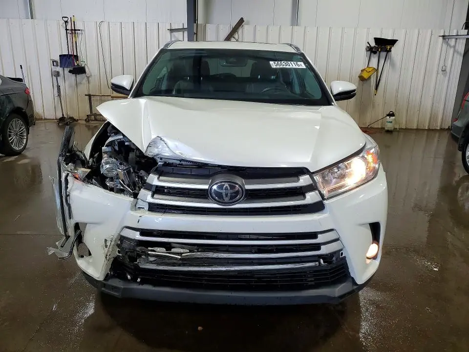 2019 TOYOTA HIGHLANDER XLE  