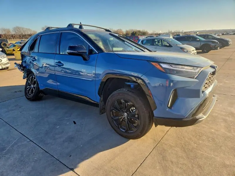 2025 TOYOTA RAV4 XSE  