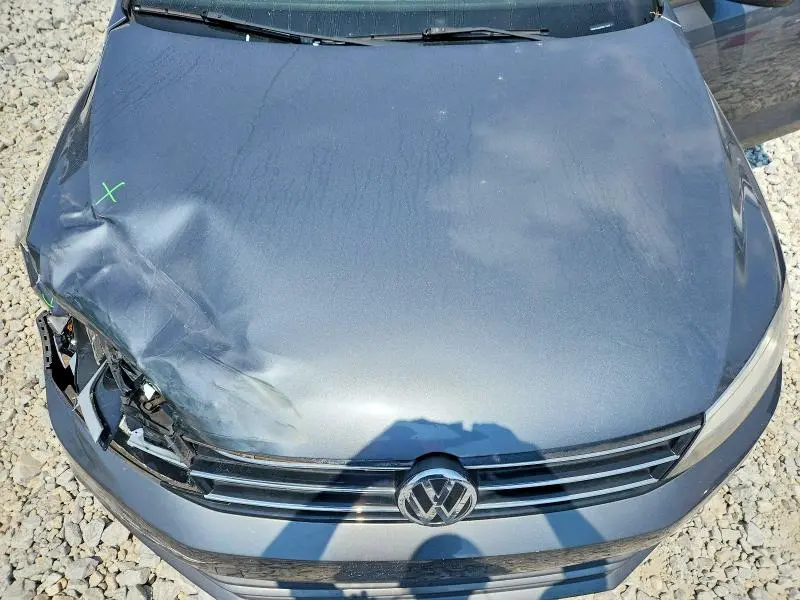 2015 VOLKSWAGEN JETTA SE  