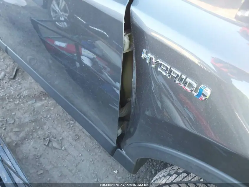 2016 TOYOTA RAV4 HYBRID XLE