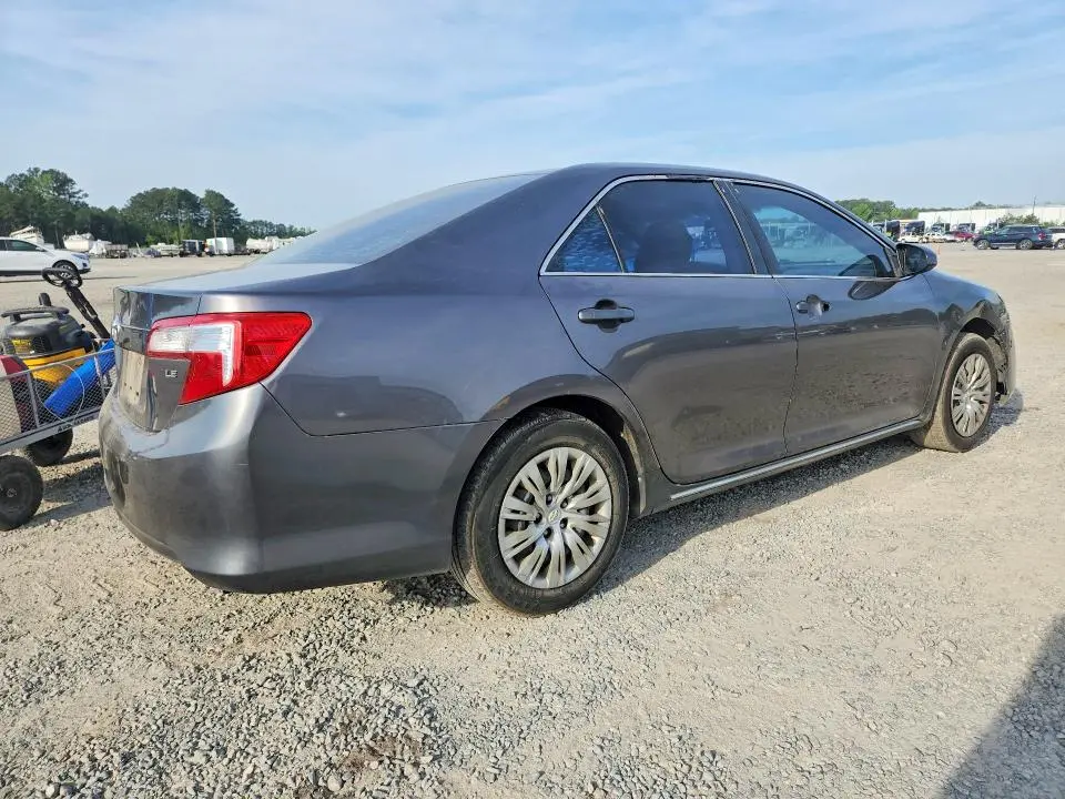 2014 TOYOTA CAMRY LE  